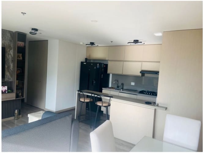 Apartamento de 2 alcobas en venta en Altos Del Poblado, Medellín, 79 m² · foto 7 de 12