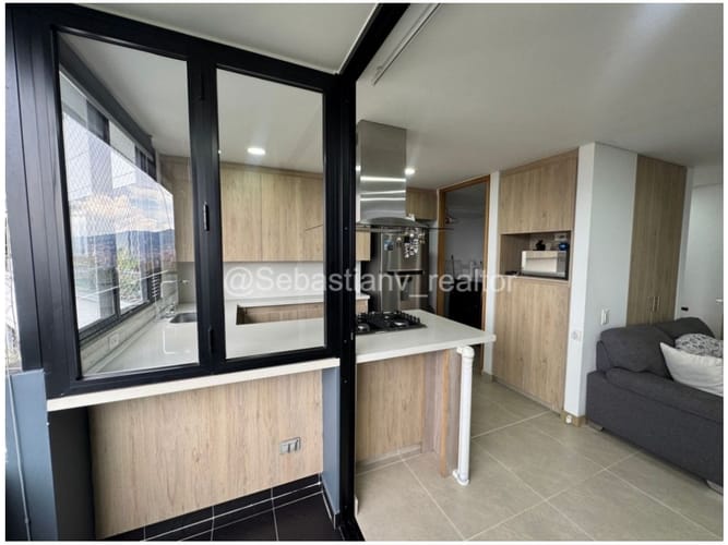 Apartamento de 3 alcobas en venta en El Poblado, Medellín, 88 m² · foto 5 de 21