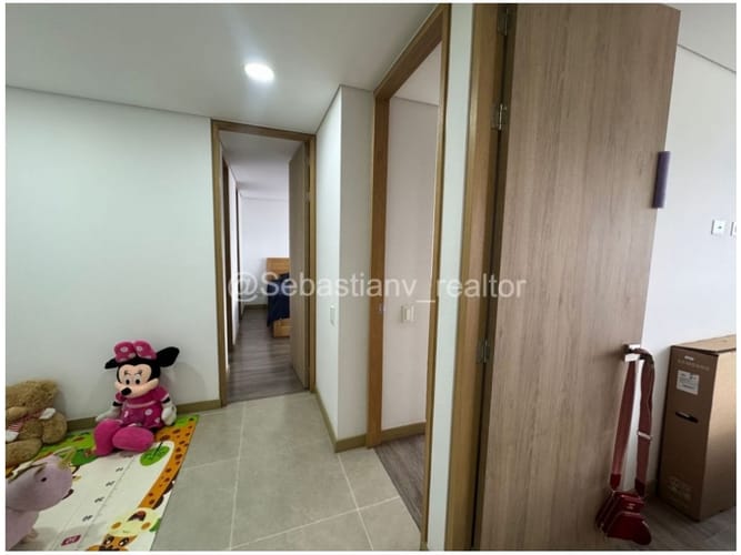 Apartamento de 3 alcobas en venta en El Poblado, Medellín, 88 m² · foto 11 de 21