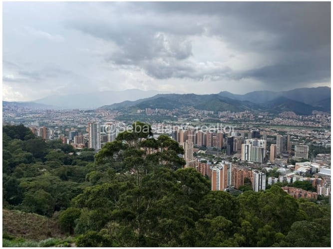 Apartamento de 3 alcobas en venta en El Poblado, Medellín, 88 m² · foto 12 de 21
