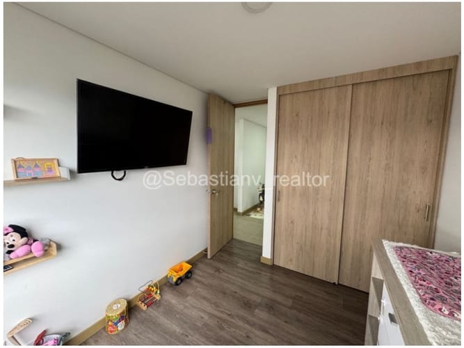Apartamento de 3 alcobas en venta en El Poblado, Medellín, 88 m² · foto 14 de 21