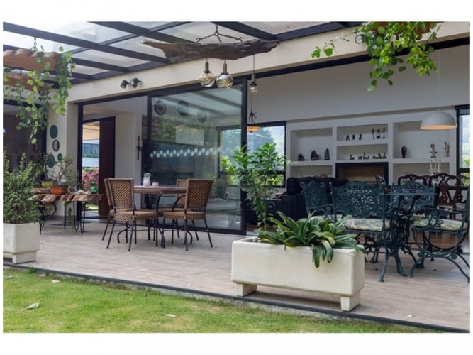 Casa de 3 alcobas en venta en Escobero, Envigado, 1707 m² · foto 4 de 19