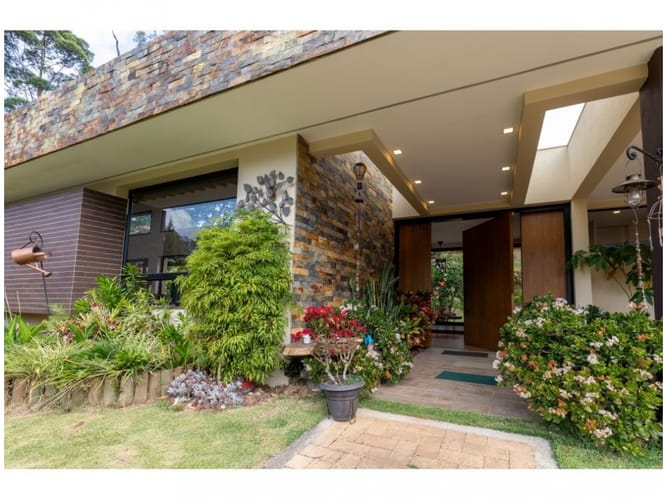 Casa de 3 alcobas en venta en Escobero, Envigado, 1707 m² · foto 5 de 19