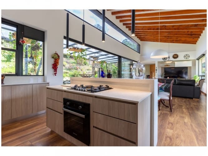Casa de 3 alcobas en venta en Escobero, Envigado, 1707 m² · foto 6 de 19