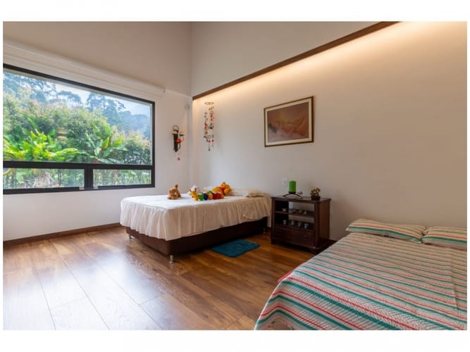 Casa de 3 alcobas en venta en Escobero, Envigado, 1707 m² · foto 9 de 19