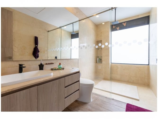 Casa de 3 alcobas en venta en Escobero, Envigado, 1707 m² · foto 10 de 19