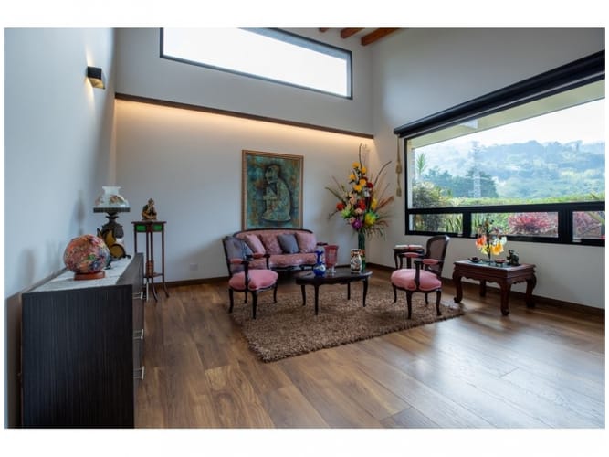 Casa de 3 alcobas en venta en Escobero, Envigado, 1707 m² · foto 12 de 19
