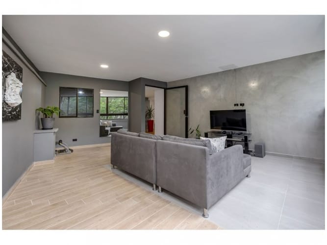 Apartamento en venta en Las Lomas No.1, Medellín · foto 20 de 24