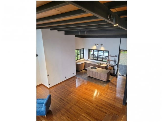 Finca en venta en Santa Elena, Medellín, 188 m² · foto 2 de 12