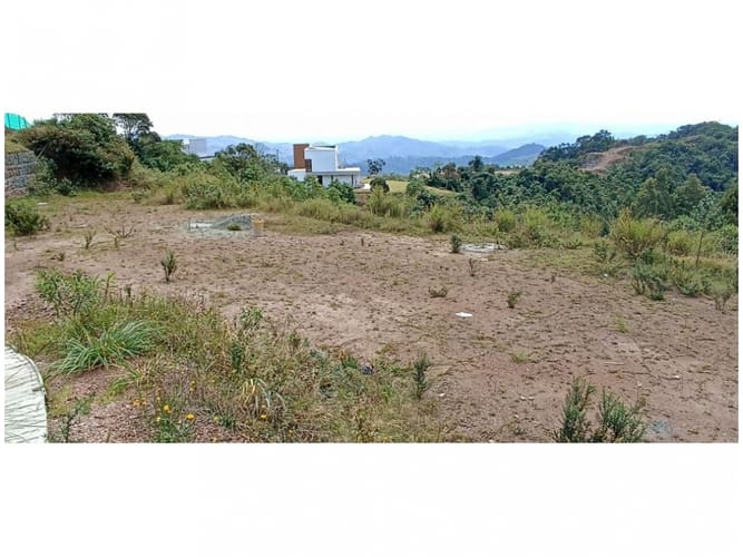 Lote en venta en Loma Del Escobero, Envigado, 1280 m² · foto 2 de 19