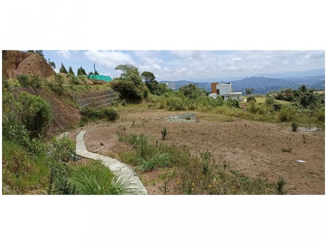 Lote en venta en Loma Del Escobero, Envigado, 1280 m² · foto 4 de 19