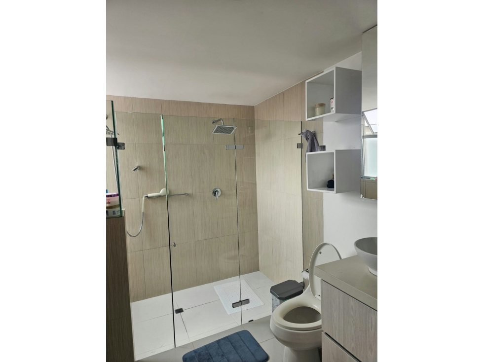 Apartamento en venta en El Poblado, Medellín · foto 8 de 11