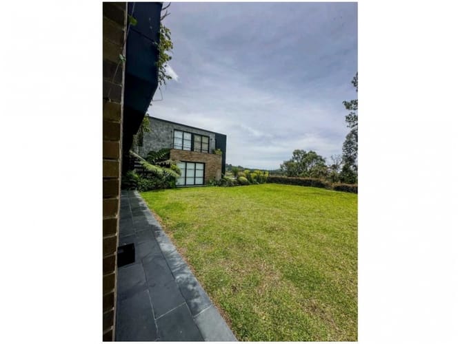 Casa de 3 alcobas en venta en Pantanillo, Envigado, 1614 m² · foto 7 de 24