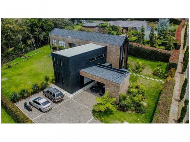Casa de 3 alcobas en venta en Pantanillo, Envigado, 1614 m² · foto 9 de 24