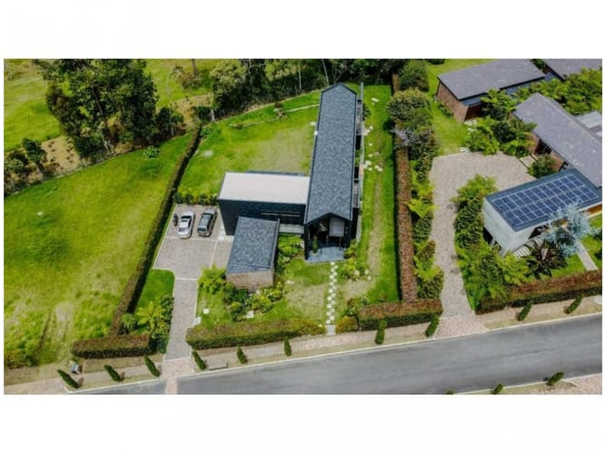 Casa de 3 alcobas en venta en Pantanillo, Envigado, 1614 m² · foto 10 de 24