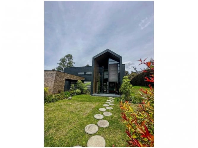 Casa de 3 alcobas en venta en Pantanillo, Envigado, 1614 m² · foto 11 de 24