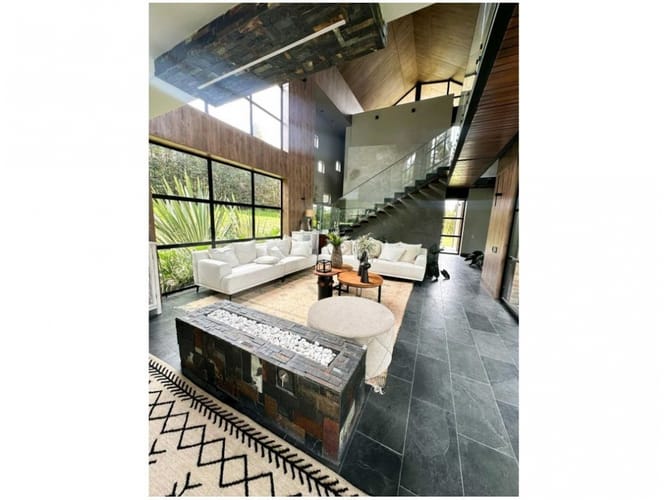 Casa de 3 alcobas en venta en Pantanillo, Envigado, 1614 m² · foto 13 de 24