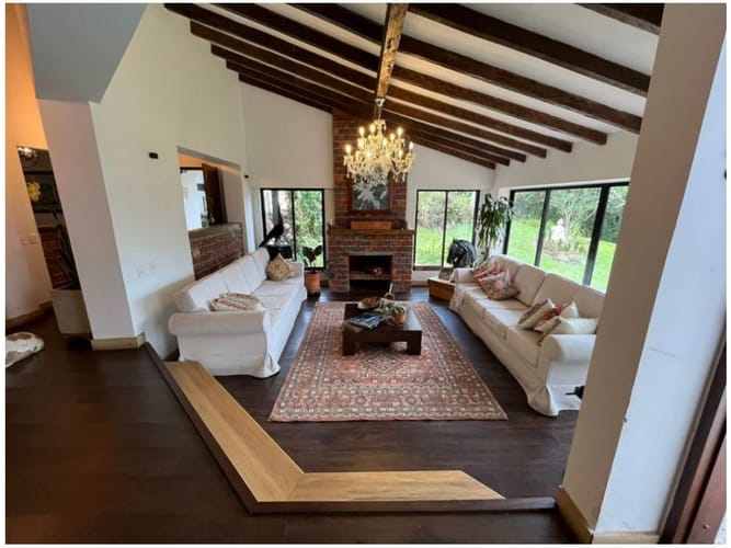 Casa de 6 alcobas en venta en Medellín · foto 9 de 12