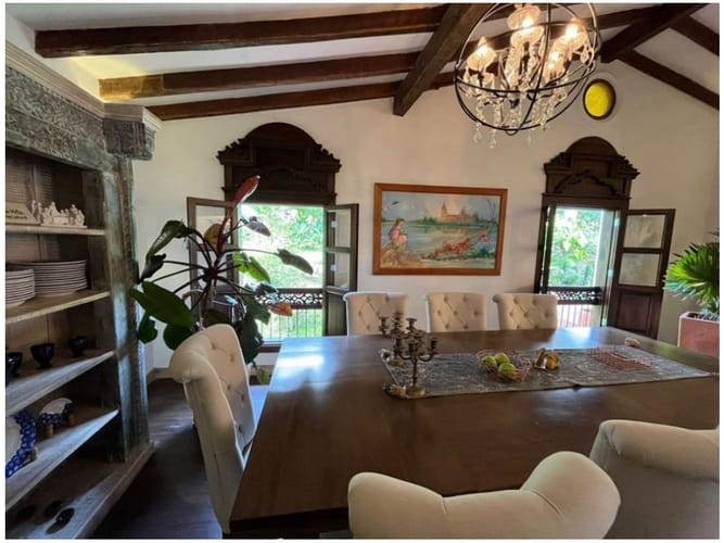 Casa de 6 alcobas en venta en Medellín · foto 12 de 12