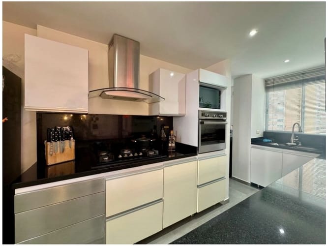 Apartamento de 3 alcobas en venta en Loma Del Chocho, Envigado, 120 m² · foto 3 de 21