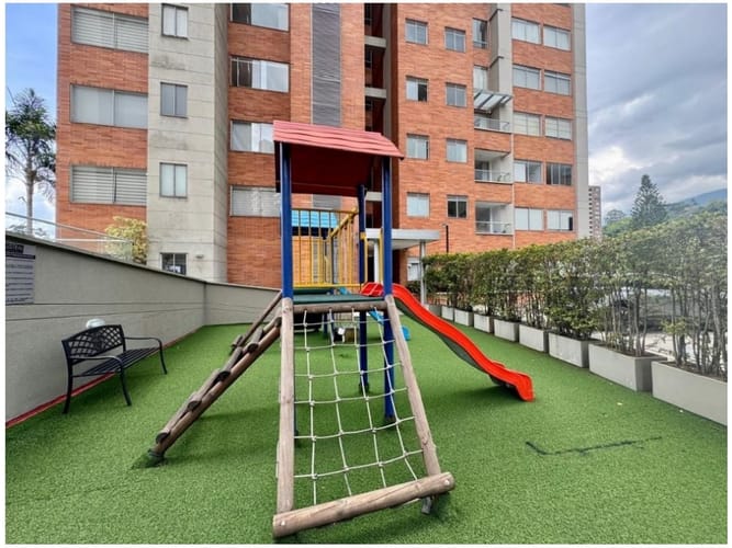 Apartamento de 3 alcobas en venta en Loma Del Chocho, Envigado, 120 m² · foto 19 de 21