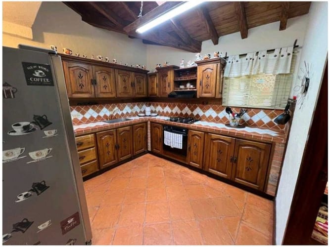 Casa de 5 alcobas en venta en Llano Grande, Rionegro, 285 m² · foto 8 de 14