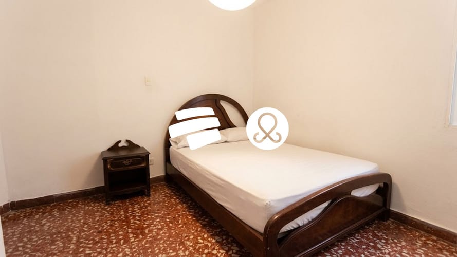 Casa de 8 alcobas en venta en Manrique Central, Medellín, 240 m² · foto 15 de 20