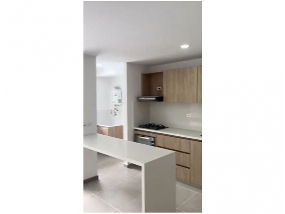Apartamento en venta en Loma Del Barro, Envigado · foto 2 de 24