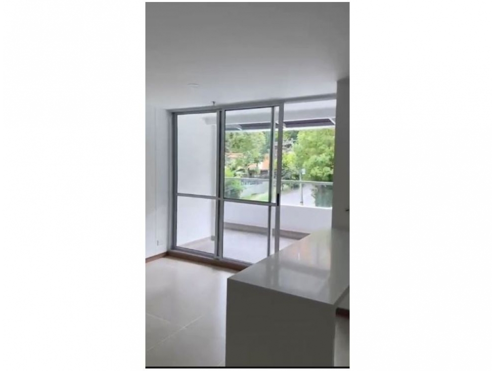 Apartamento en venta en Loma Del Barro, Envigado · foto 3 de 24