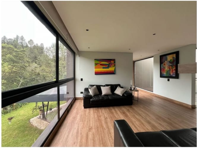 Casa de 4 alcobas en venta en Vía Las Palmas, Envigado, 361 m² · foto 9 de 24