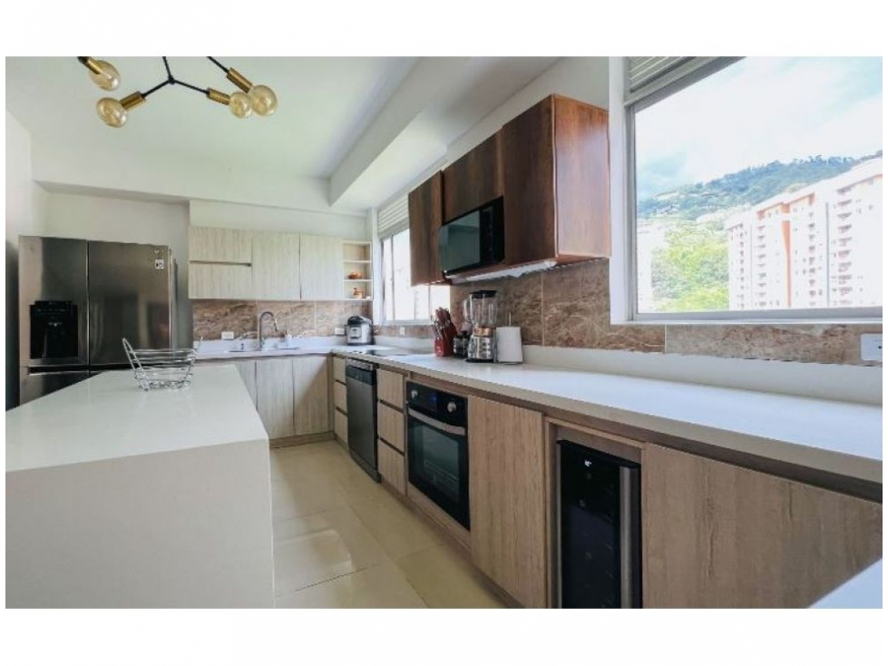 Apartamento en venta en La Cuenca, Envigado · foto 2 de 19
