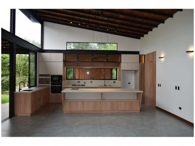 Casa de 3 alcobas en venta en Pantanillo, Medellín, 1800 m² · foto 4 de 8