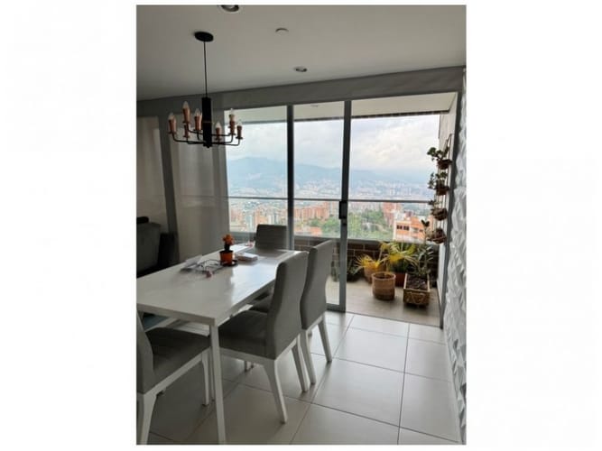 Apartamento de 3 alcobas en venta en Loma Del Chocho, Envigado, 110 m² · foto 5 de 22