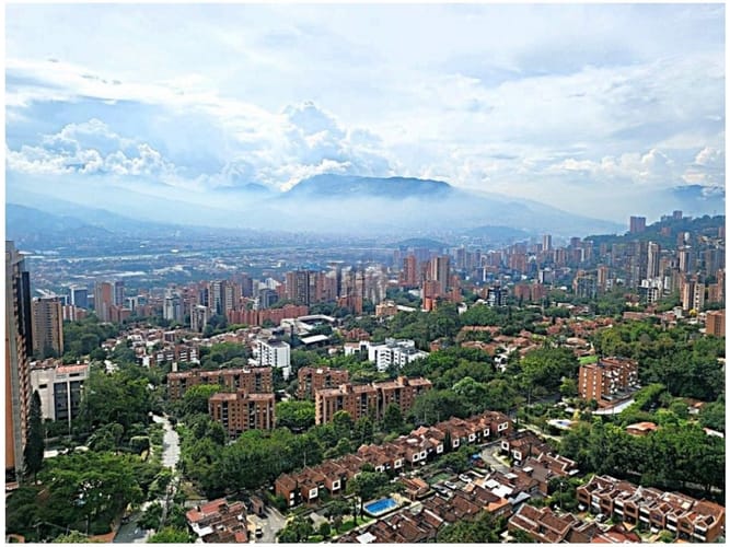 Apartaestudio en venta en El Poblado, Medellín, 55 m² · foto 6 de 24