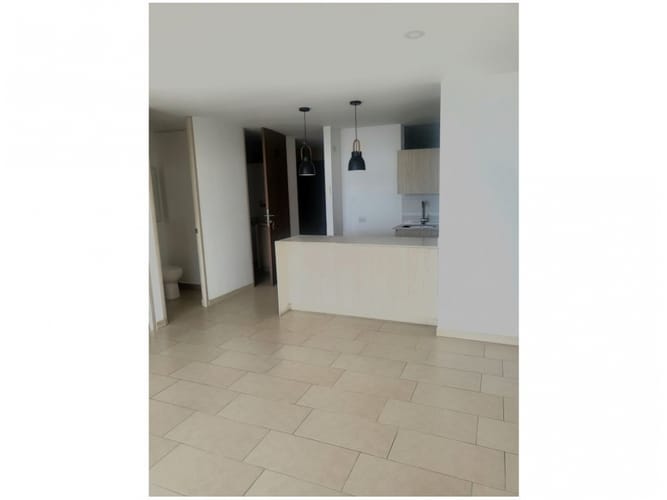 Apartaestudio en venta en El Poblado, Medellín, 55 m² · foto 9 de 24