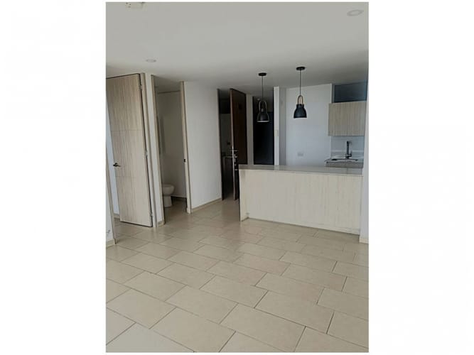 Apartaestudio en venta en El Poblado, Medellín, 55 m² · foto 10 de 24