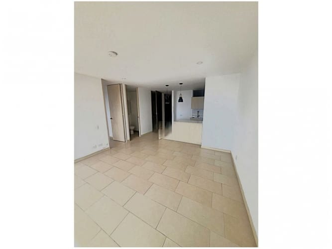 Apartaestudio en venta en El Poblado, Medellín, 55 m² · foto 11 de 24