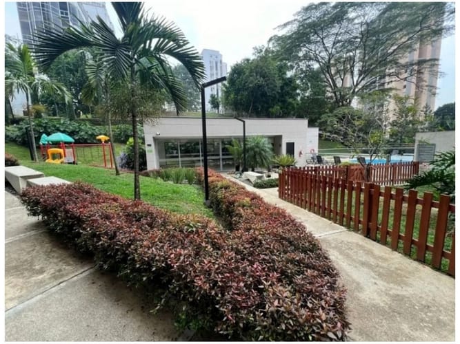 Apartaestudio en venta en El Poblado, Medellín, 55 m² · foto 19 de 24