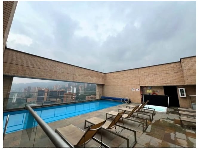 Apartaestudio en venta en El Poblado, Medellín, 55 m² · foto 22 de 24