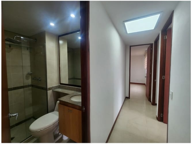 Apartamento en venta en El Poblado, Medellín · foto 9 de 17