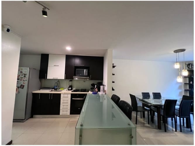 Casa de 3 alcobas en venta en Montessori, Envigado, 226 m² · foto 3 de 18
