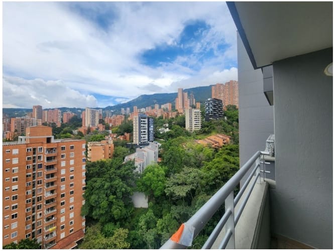 Apartamento en venta en El Poblado, Medellín · foto 16 de 17