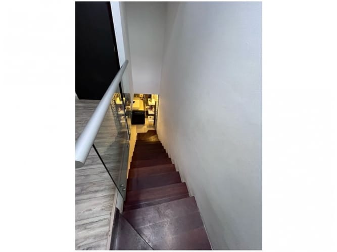 Casa de 3 alcobas en venta en Montessori, Envigado, 226 m² · foto 9 de 18