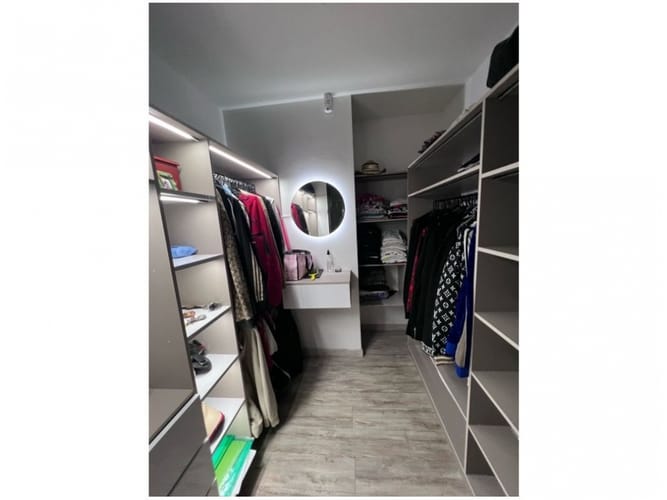 Casa de 3 alcobas en venta en Montessori, Envigado, 226 m² · foto 13 de 18