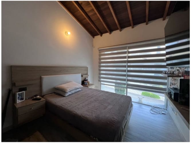 Casa de 3 alcobas en venta en Montessori, Envigado, 226 m² · foto 15 de 18