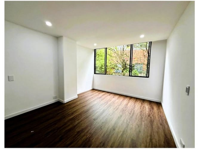 Apartamento de 2 alcobas en venta en El Poblado, Medellín, 84 m² · foto 7 de 14