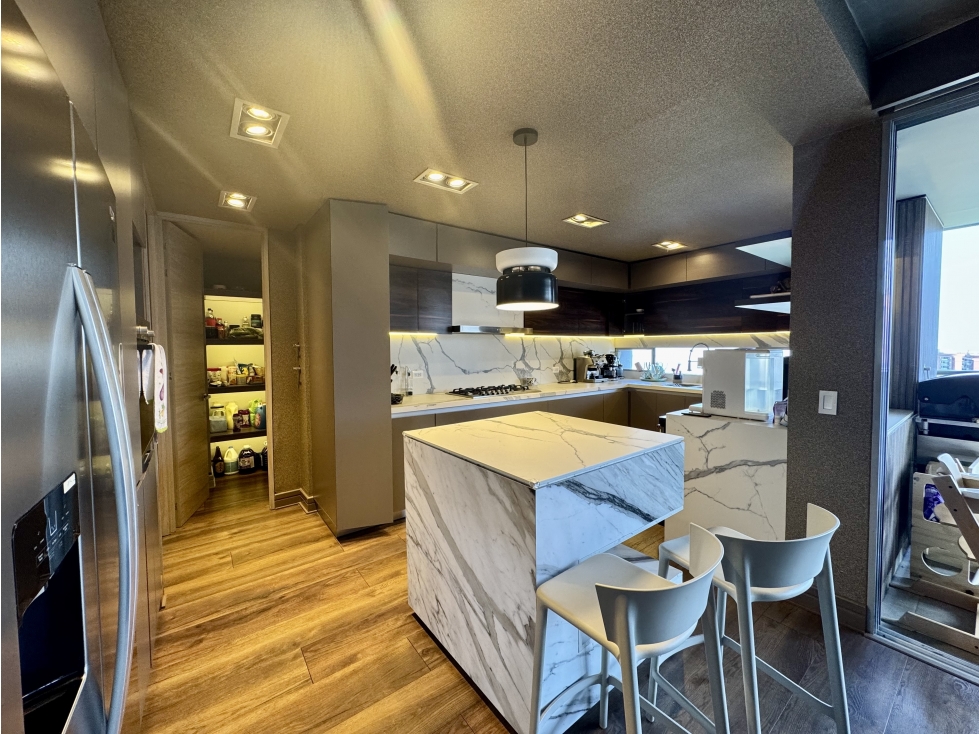 Apartamento en venta en Loma De Las Brujas, Envigado · foto 4 de 6