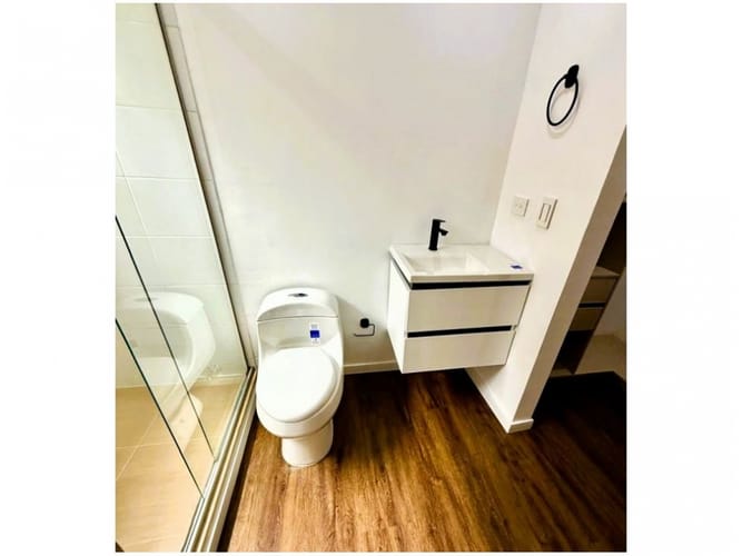 Apartamento de 2 alcobas en venta en El Poblado, Medellín, 84 m² · foto 11 de 14