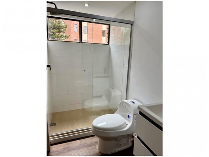 Apartamento de 2 alcobas en venta en El Poblado, Medellín, 84 m² · foto 14 de 14