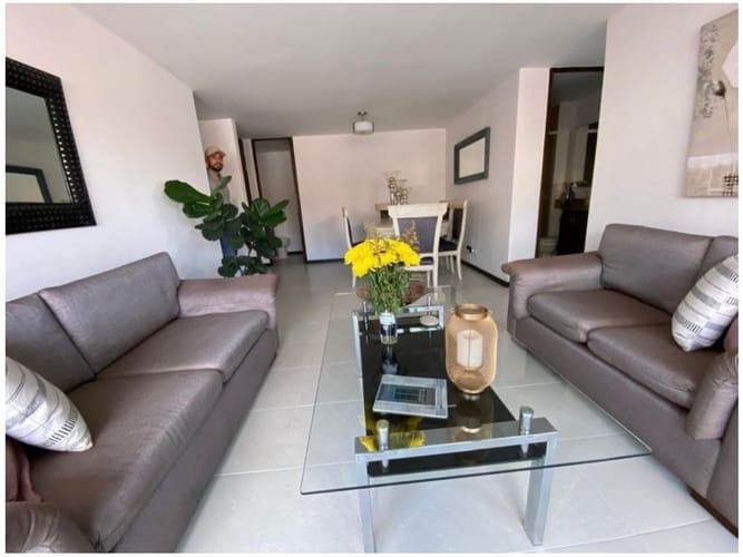 Apartamento de 3 alcobas en venta en Cumbres, Envigado, 88 m² · foto 3 de 15